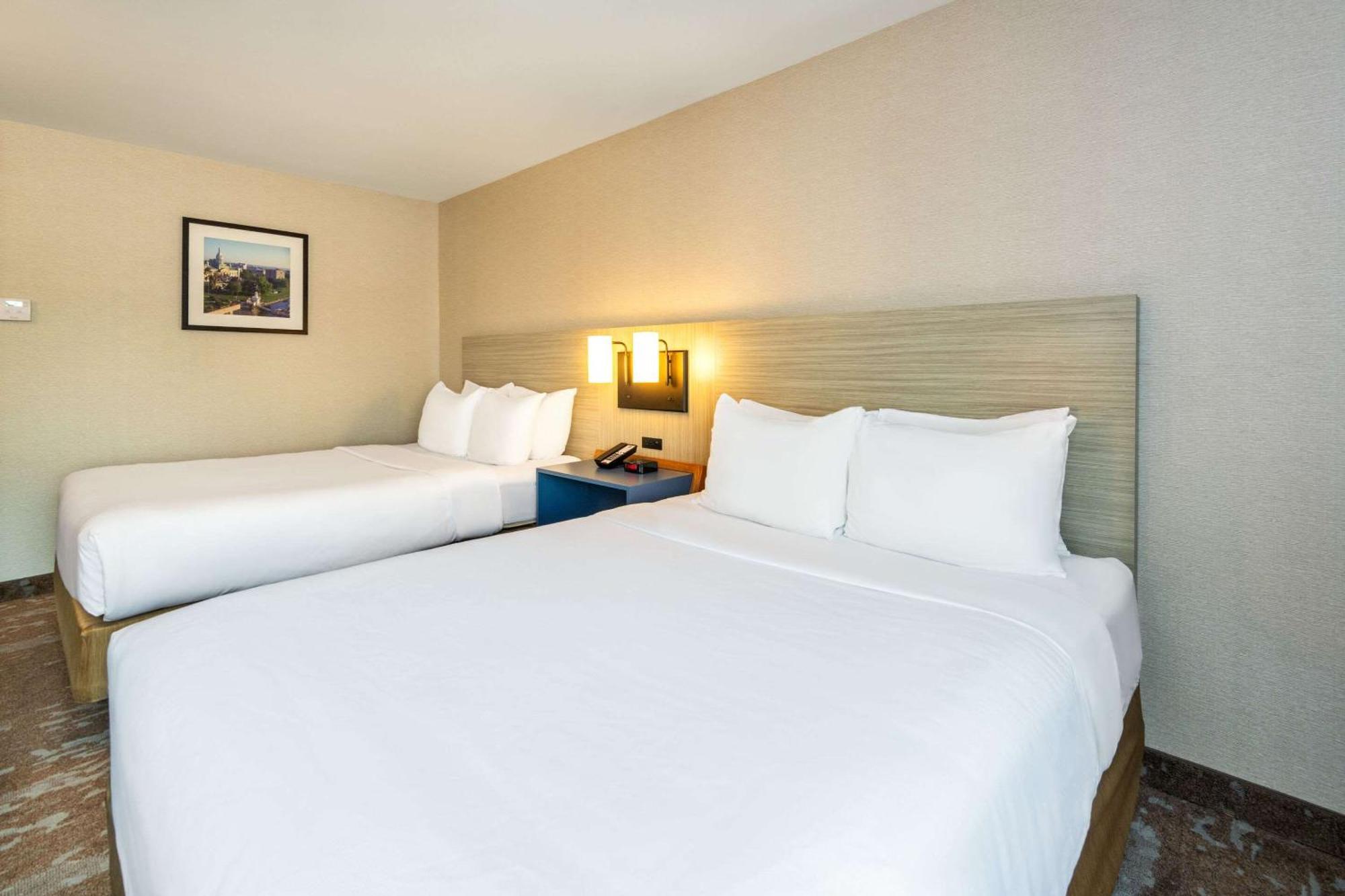 Comfort Hwy 401 Mini-hôtel Kingston