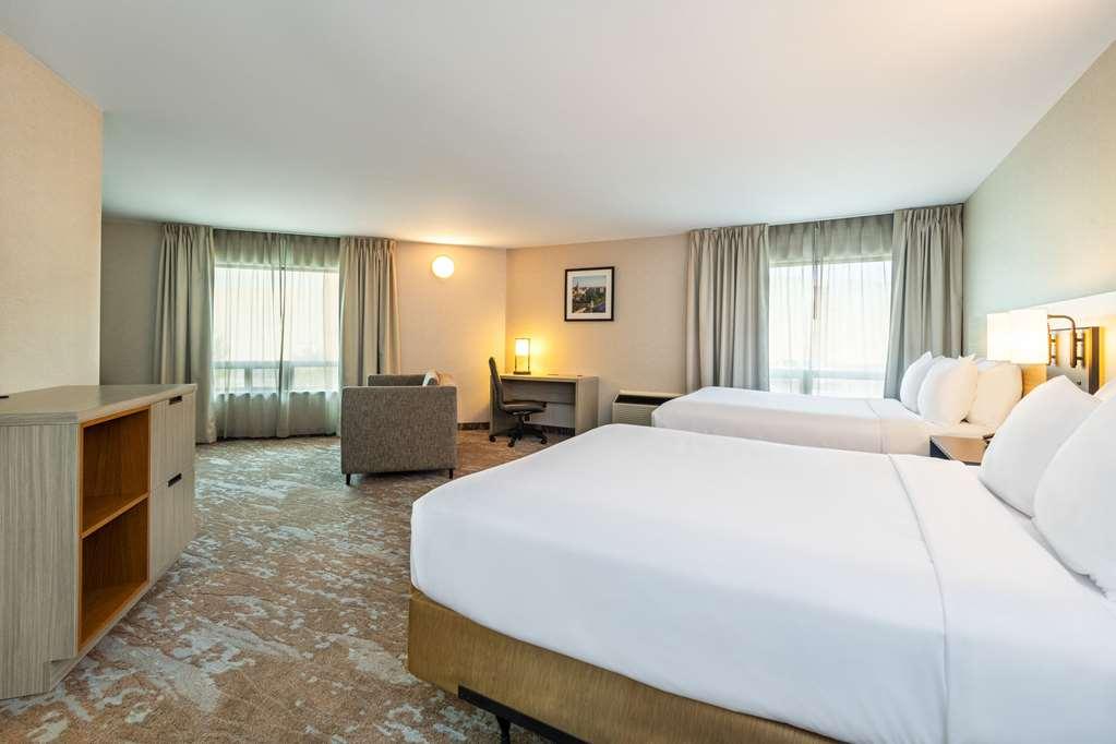 Comfort Hwy 401 3* Kingston